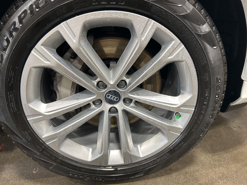 used 2025 Audi Q7 car, priced at $47,488