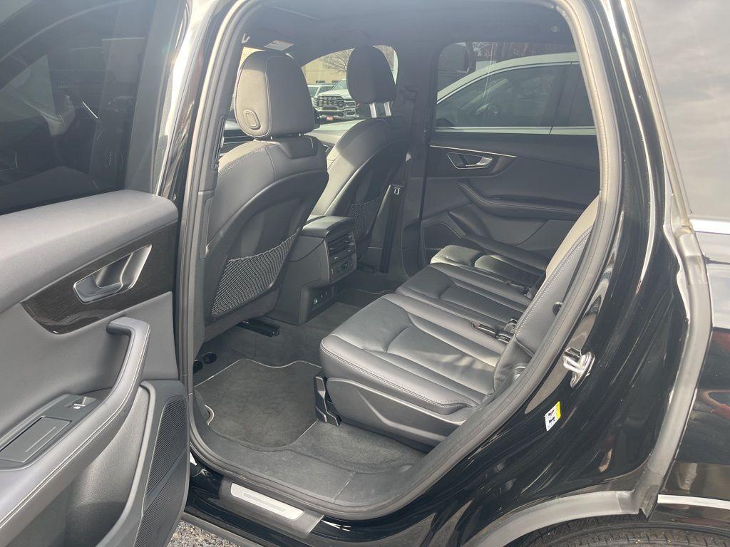 used 2025 Audi Q7 car, priced at $47,610