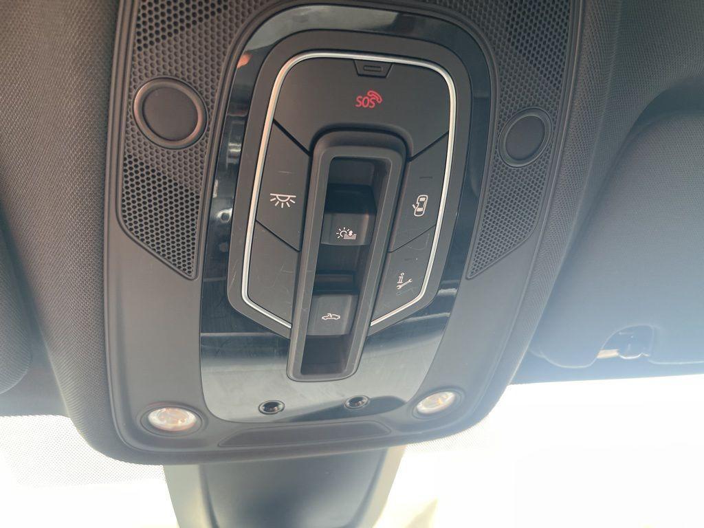 used 2025 Audi Q7 car, priced at $47,610