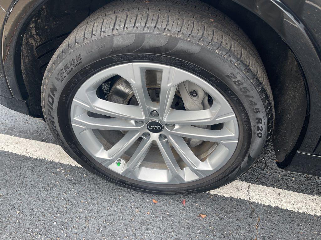 used 2025 Audi Q7 car, priced at $47,610