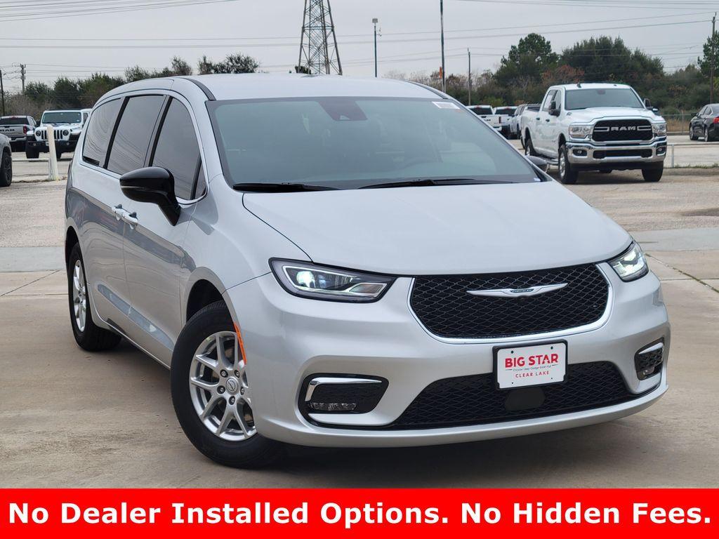 new 2026 Chrysler Pacifica car, priced at $35,785