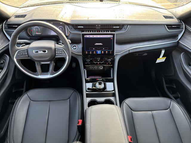 new 2025 Jeep Grand Cherokee car, priced at $36,290