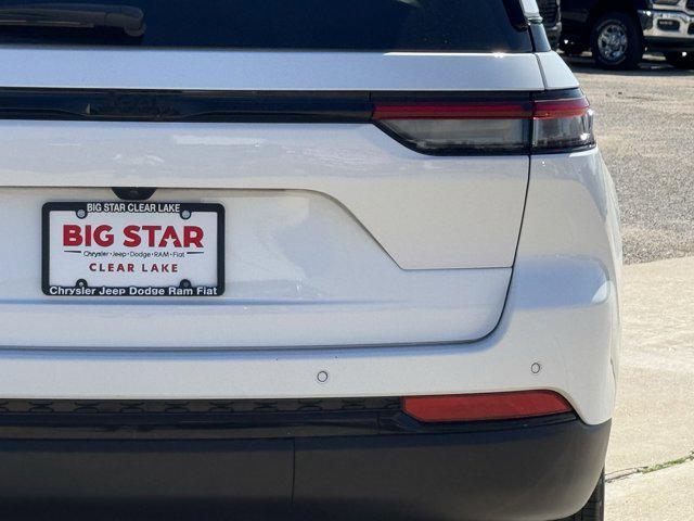 used 2025 Jeep Grand Cherokee car, priced at $33,299