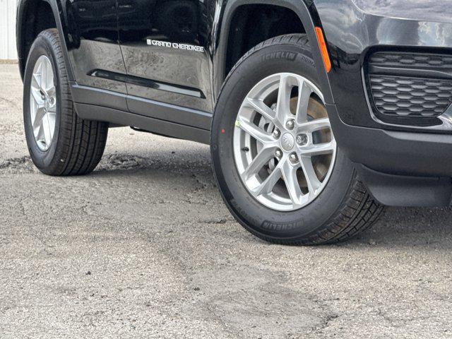 new 2025 Jeep Grand Cherokee car, priced at $30,350