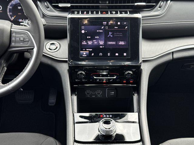 new 2025 Jeep Grand Cherokee car, priced at $30,350