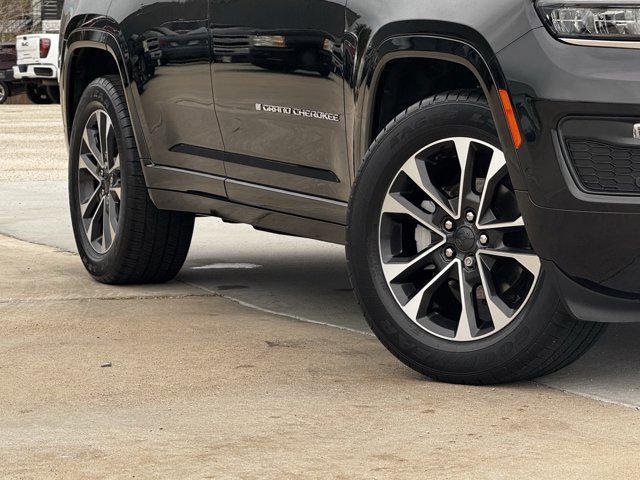 used 2022 Jeep Grand Cherokee car, priced at $32,899