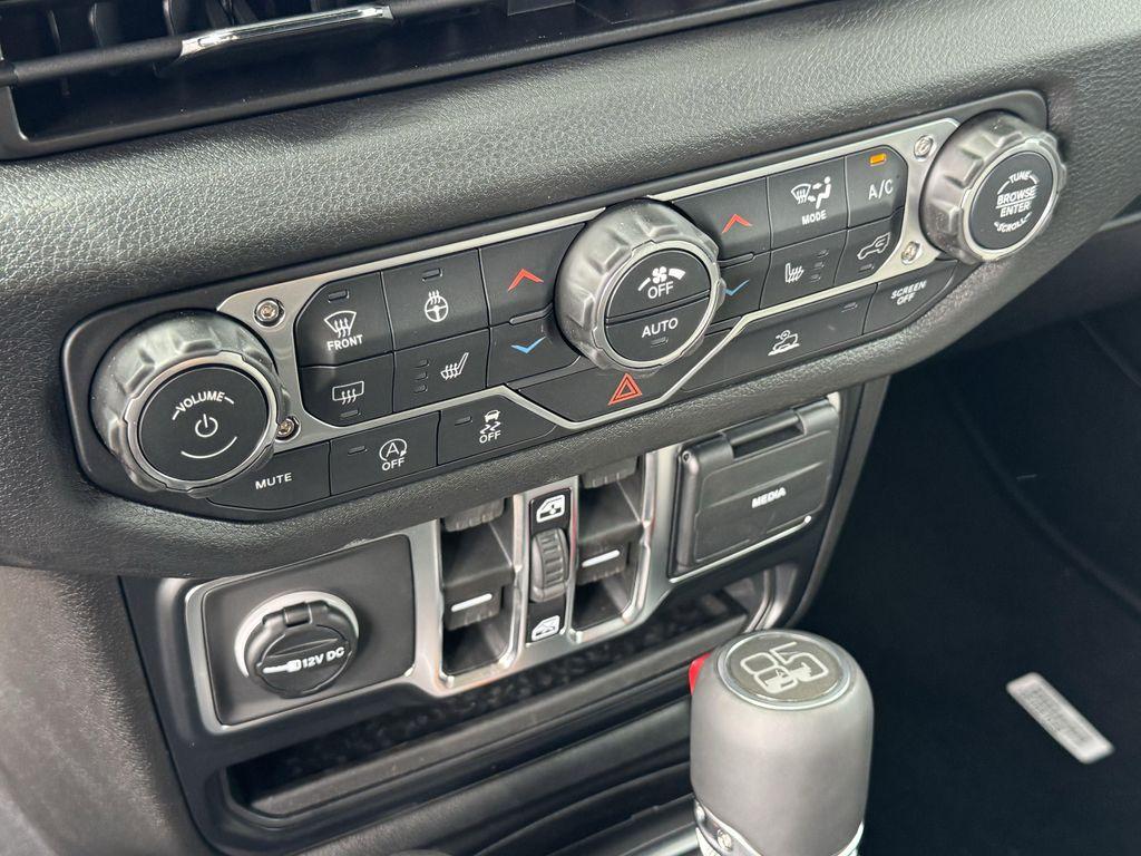 new 2026 Jeep Wrangler car, priced at $46,232