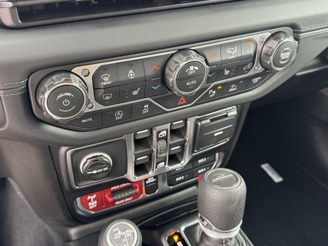 new 2026 Jeep Gladiator car, priced at $53,421