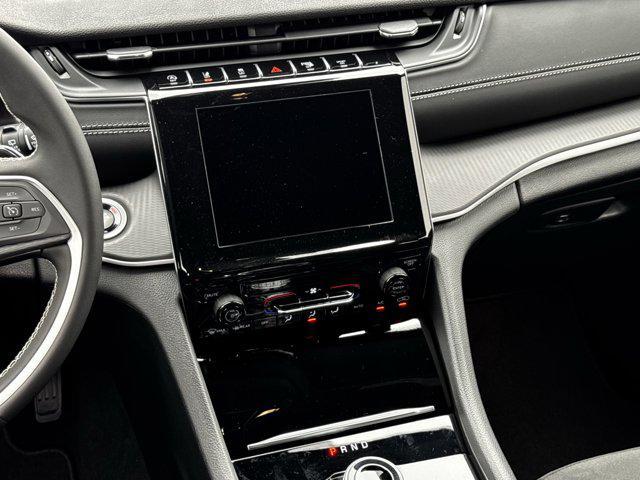 new 2025 Jeep Grand Cherokee car, priced at $30,862