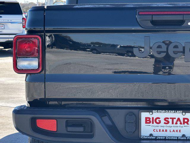 used 2022 Jeep Gladiator car, priced at $27,330