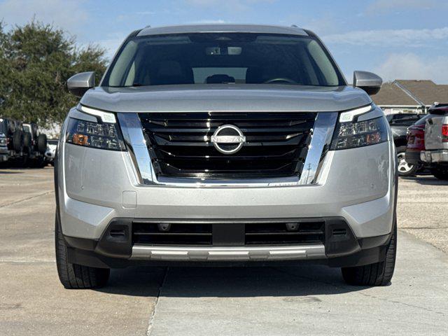 used 2025 Nissan Pathfinder car, priced at $30,899