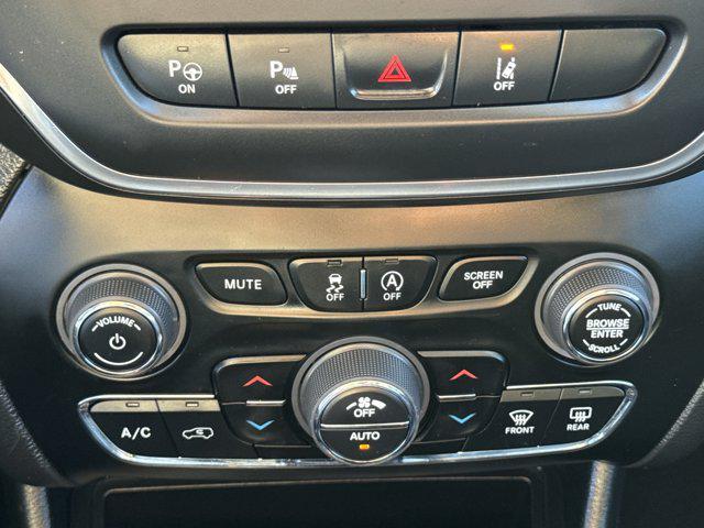 used 2023 Jeep Cherokee car, priced at $17,493