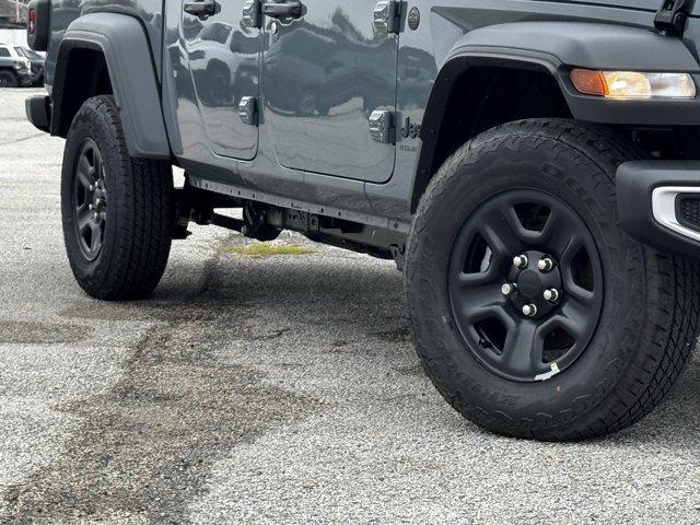 new 2026 Jeep Gladiator car, priced at $39,932