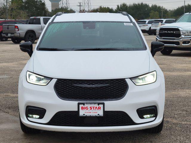 new 2026 Chrysler Pacifica car, priced at $35,723