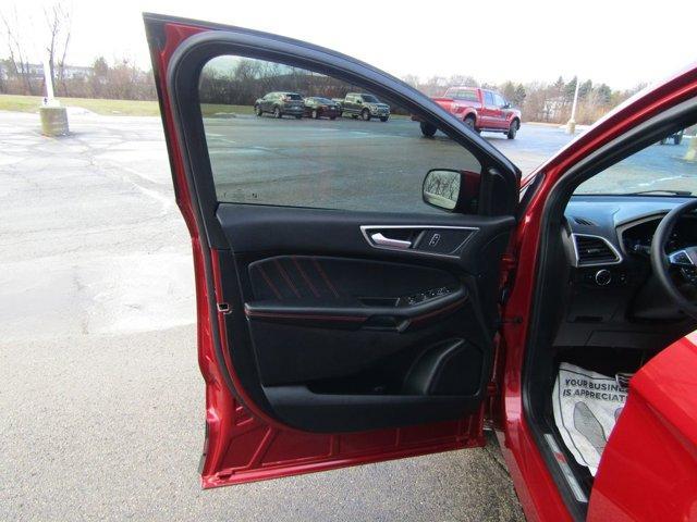 used 2024 Ford Edge car, priced at $30,451