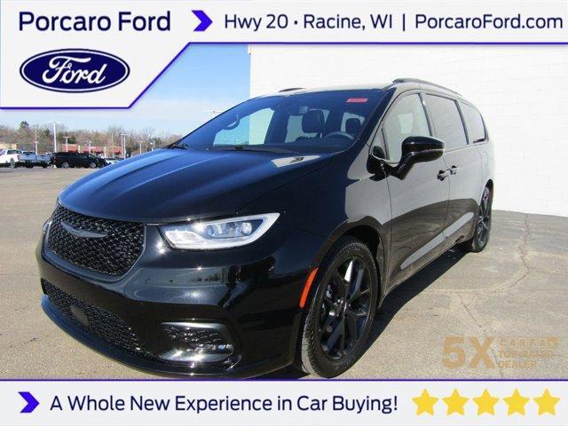 used 2025 Chrysler Pacifica car, priced at $36,711
