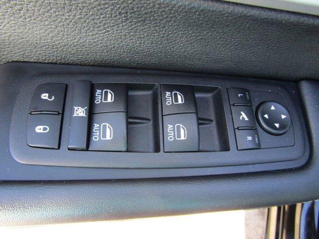 used 2025 Chrysler Pacifica car, priced at $36,711