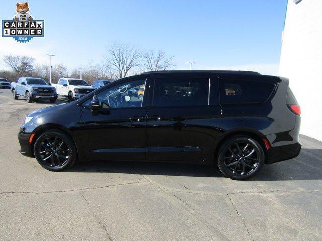 used 2025 Chrysler Pacifica car, priced at $36,428