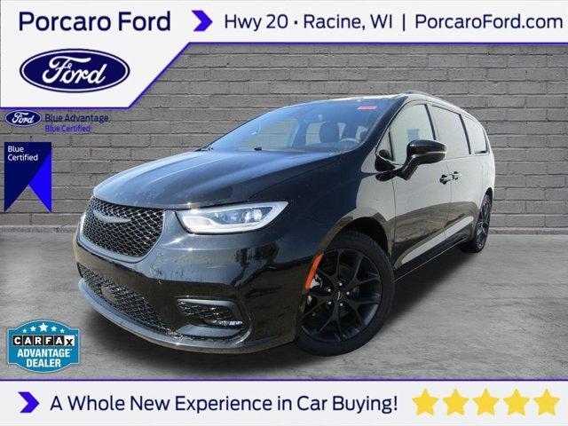 used 2025 Chrysler Pacifica car, priced at $33,150