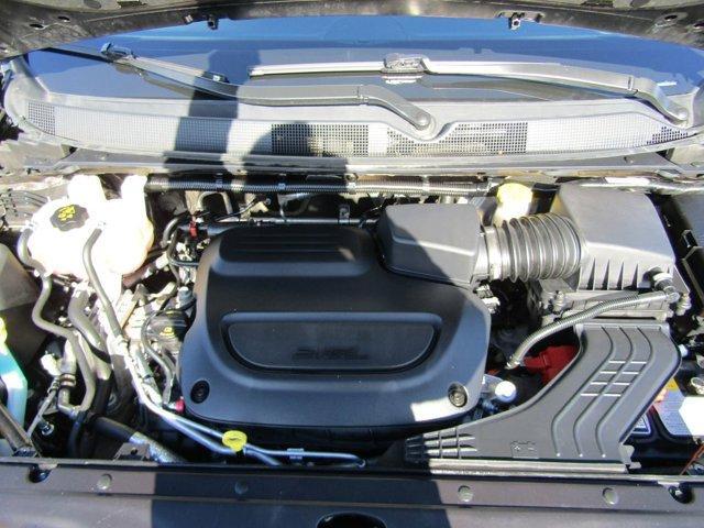 used 2025 Chrysler Pacifica car, priced at $36,711