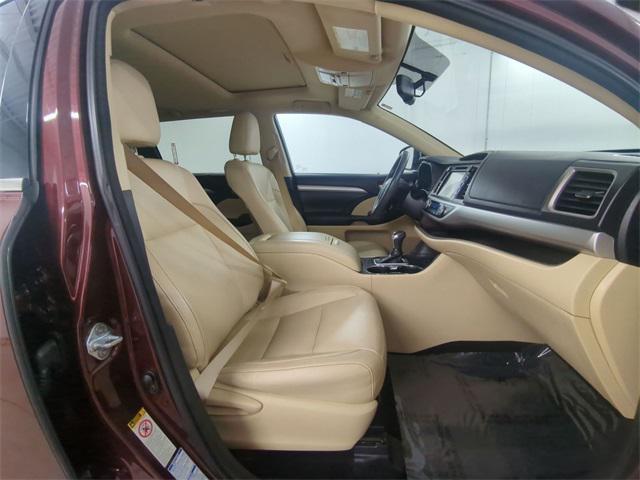 used 2016 Toyota Highlander car, priced at $19,985