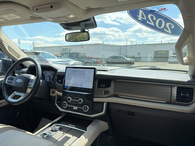 used 2024 Ford Expedition car, priced at $46,170