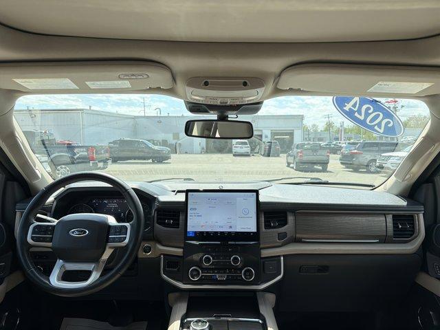 used 2024 Ford Expedition car, priced at $46,170