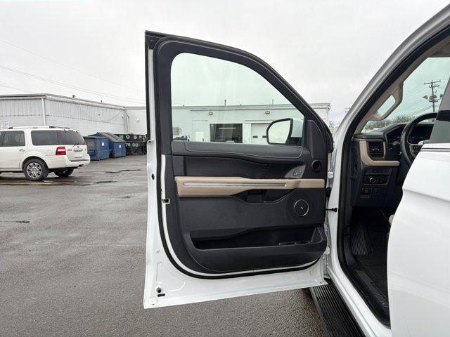 used 2024 Ford Expedition Max car