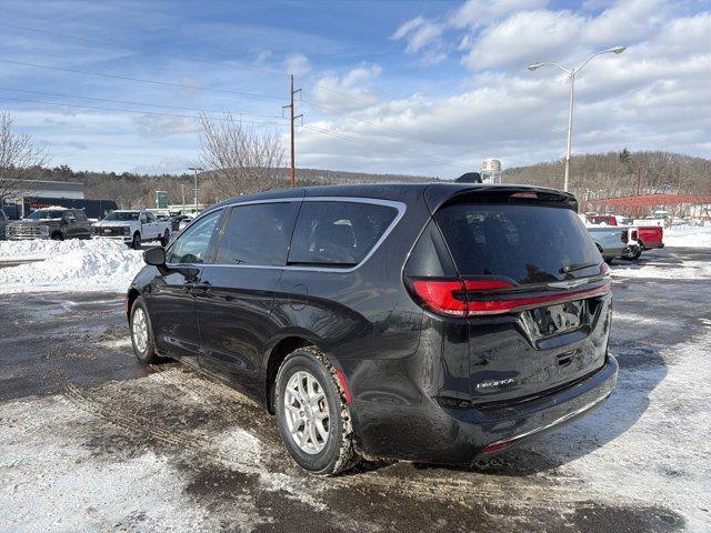 used 2023 Chrysler Pacifica car, priced at $24,995