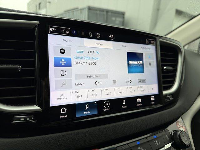 used 2023 Chrysler Pacifica car