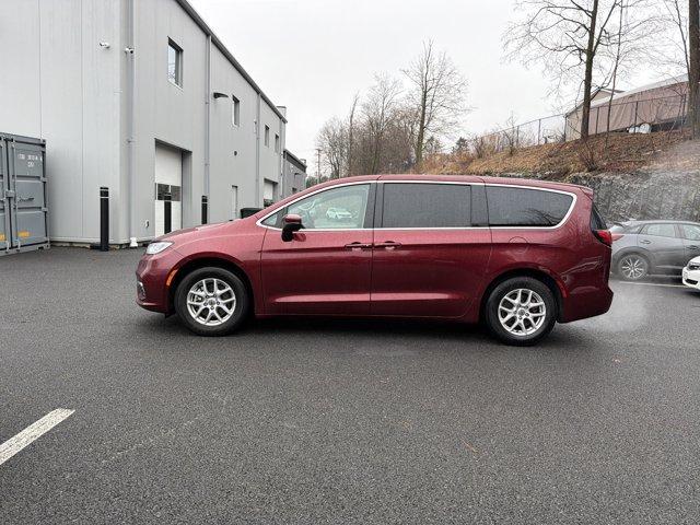 used 2023 Chrysler Pacifica car