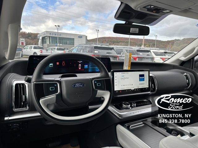 new 2025 Ford Expedition car, priced at $85,739