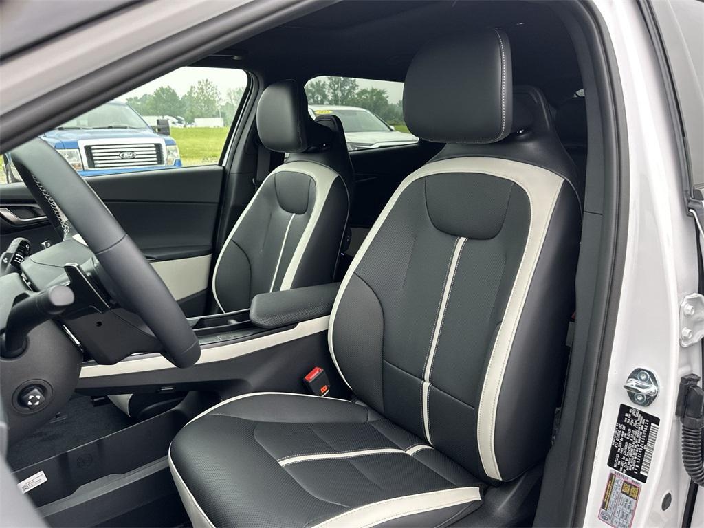 new 2025 Kia EV6 car, priced at $48,221