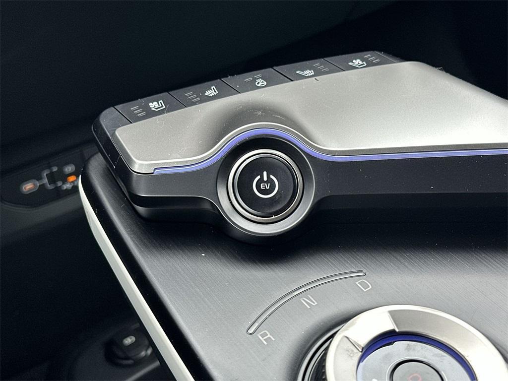 new 2025 Kia EV6 car, priced at $48,221