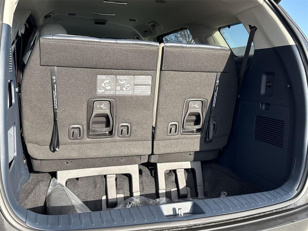 new 2026 Kia Carnival Hybrid car, priced at $42,214