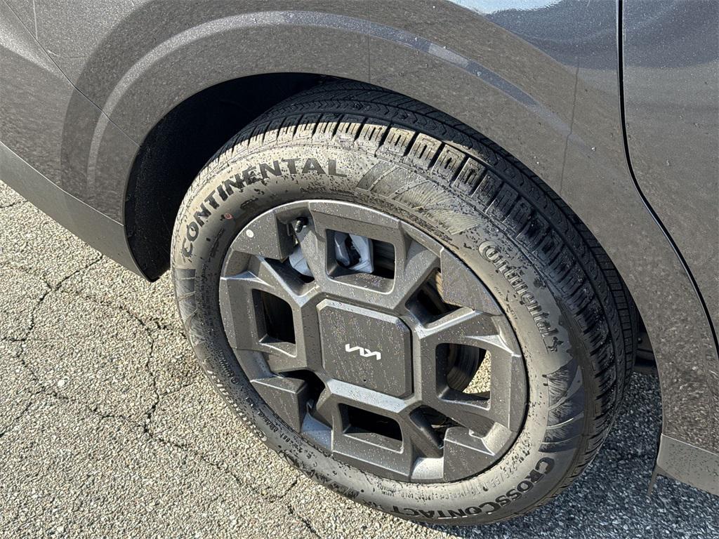 new 2026 Kia Carnival Hybrid car, priced at $42,214