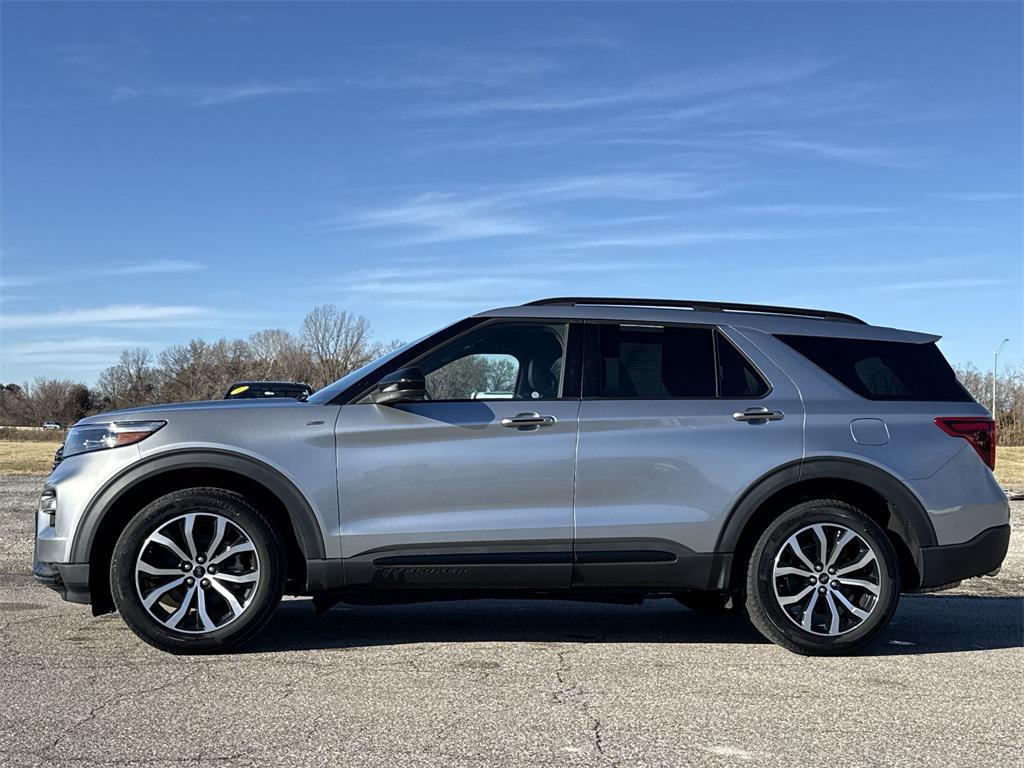 used 2022 Ford Explorer car, priced at $31,299