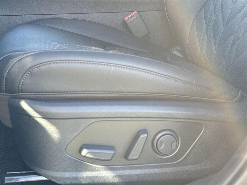 new 2025 Kia Sportage car, priced at $40,757