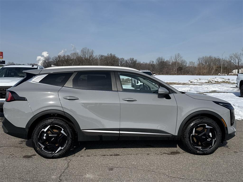 new 2026 Kia Sportage Hybrid car, priced at $32,658