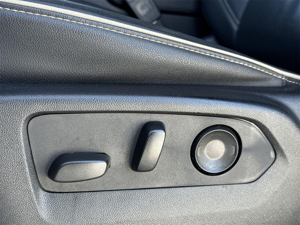 used 2023 Chevrolet Suburban car, priced at $41,977