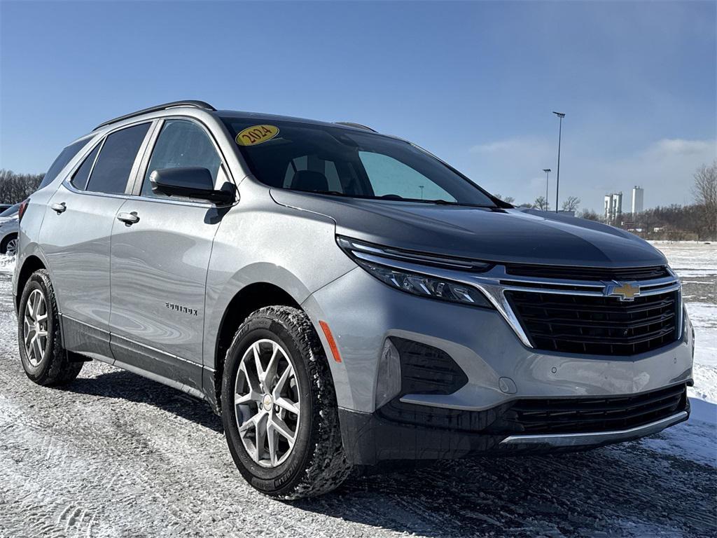 used 2024 Chevrolet Equinox car, priced at $21,432