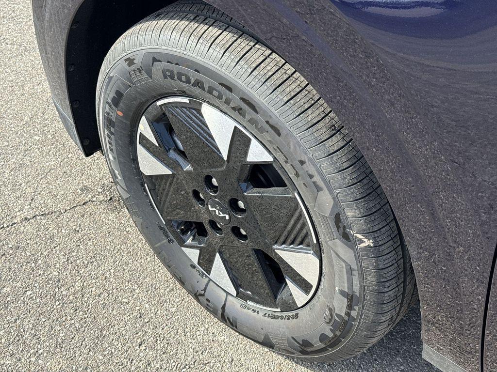 new 2026 Kia Carnival Hybrid car, priced at $40,459