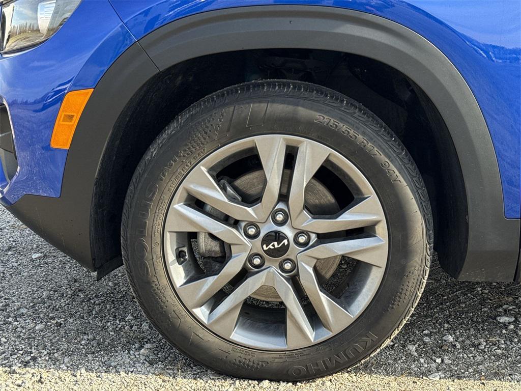 used 2023 Kia Seltos car, priced at $22,277