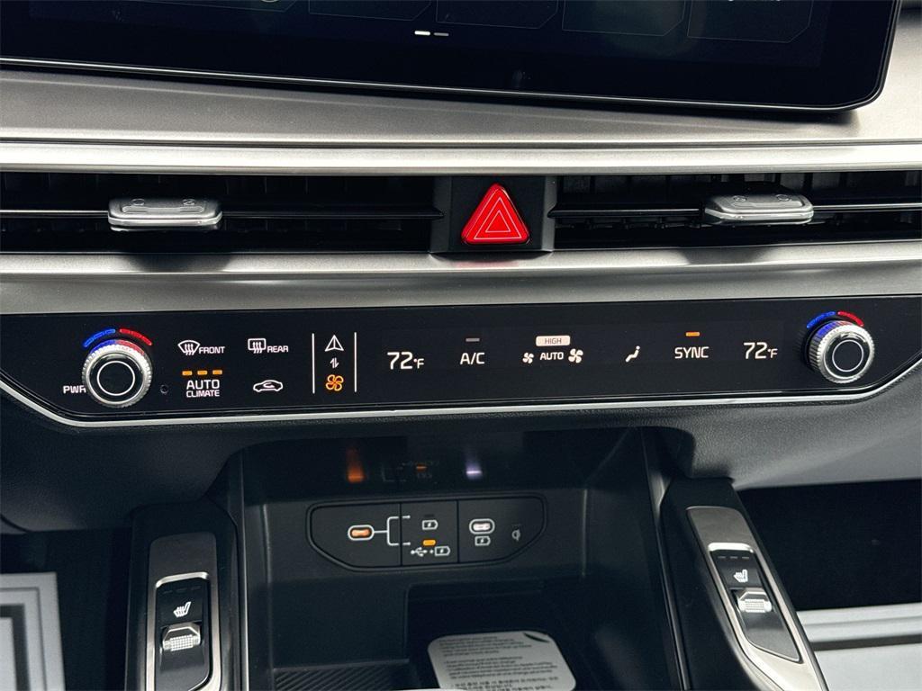 new 2026 Kia Sorento car, priced at $36,042