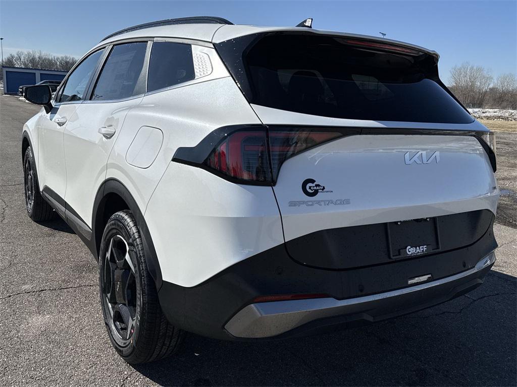 new 2026 Kia Sportage Hybrid car, priced at $34,056