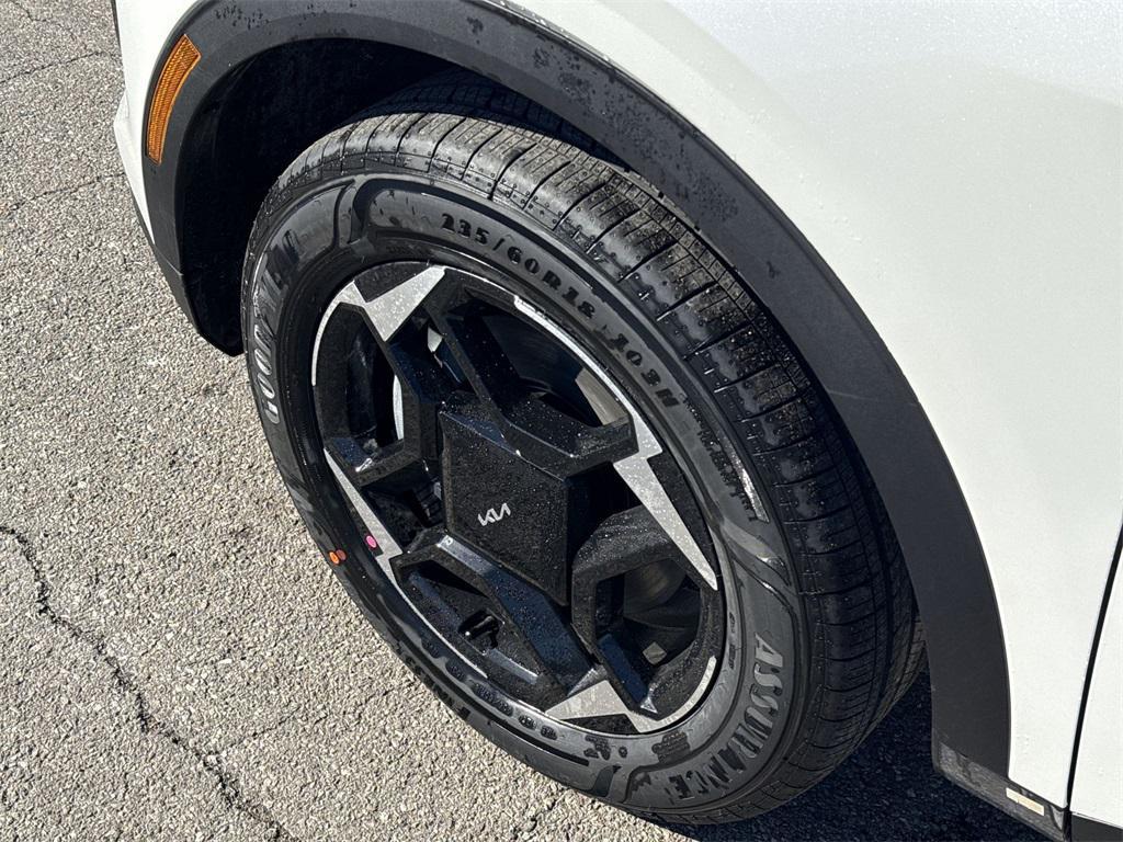 new 2026 Kia Sportage Hybrid car, priced at $34,056