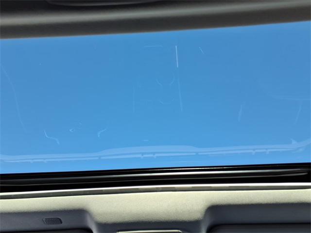 used 2022 Toyota Highlander car, priced at $32,354