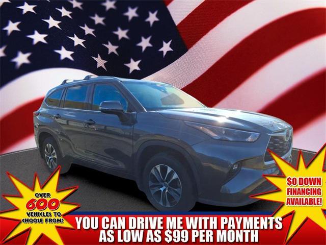 used 2022 Toyota Highlander car, priced at $32,394