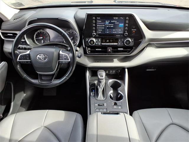 used 2022 Toyota Highlander car, priced at $30,857