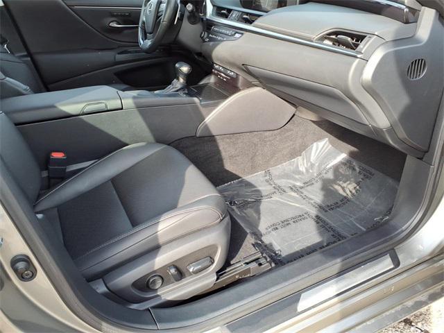 used 2020 Lexus ES 350 car, priced at $28,613